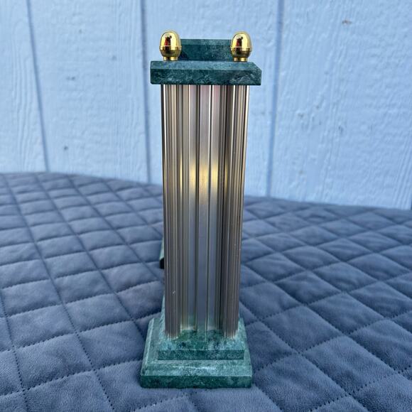 ─୨ৎ─ Vintage Executive Aviation World Desk Clock Quartz Gold PARTS ONLY (4D-081) - Picture 5 of 6